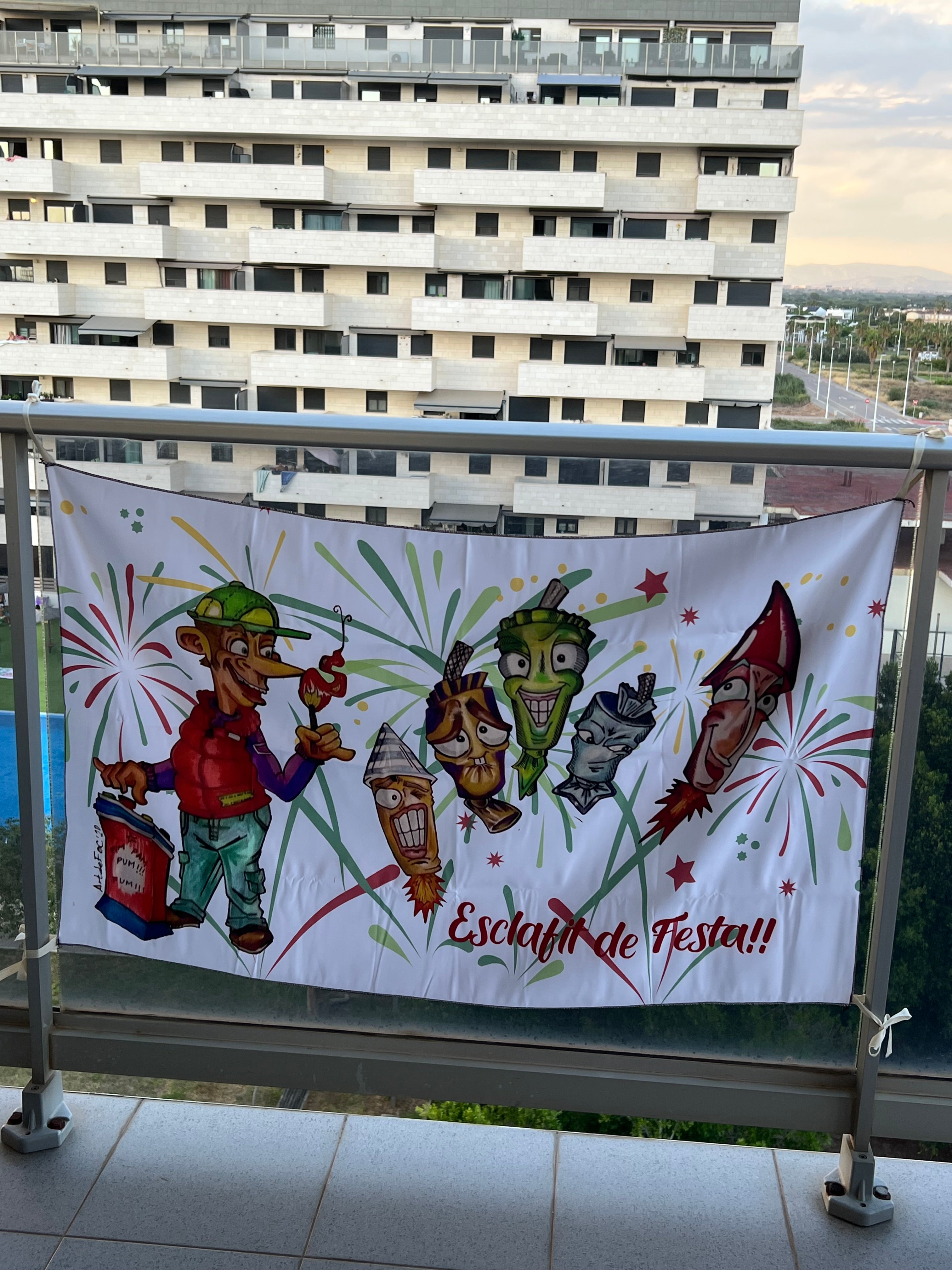 BALCONERA ESCLAFIT DE FESTA