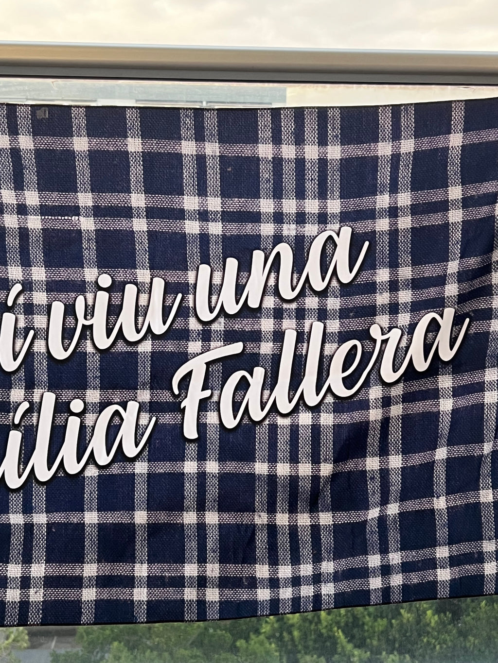 BALCONERA ACI VIU UNA FAMILIA FALLERA